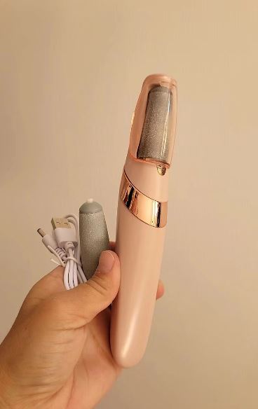 <em>Camila Paredes</em>